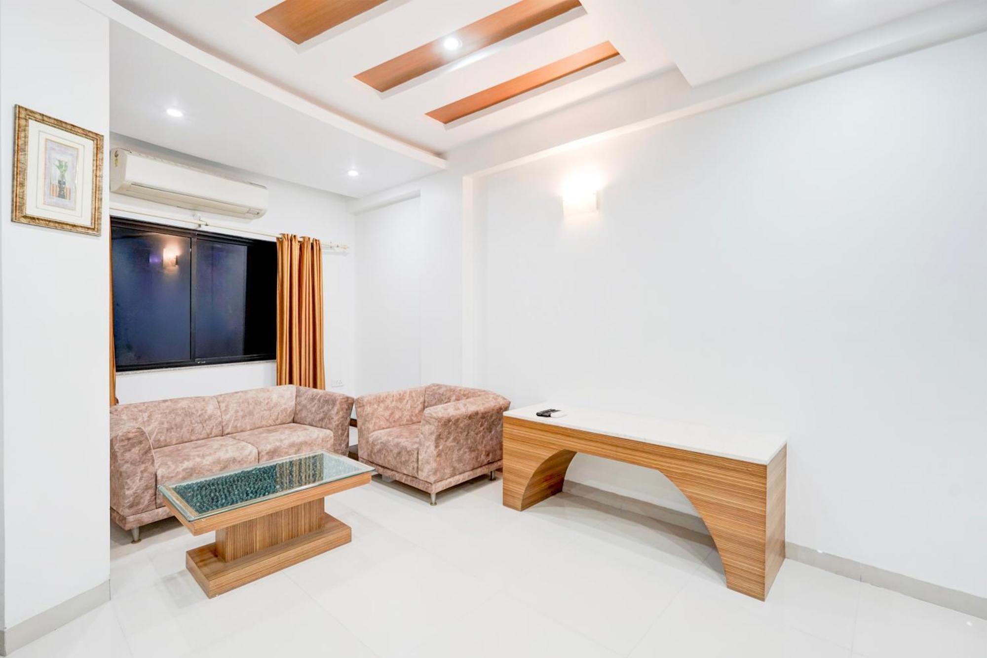 Super Townhouse Mg Road Porbandar Formerly Hotel Harmony Kültér fotó