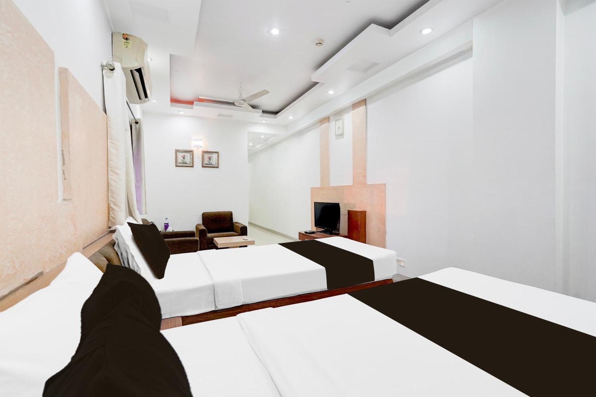 Super Townhouse Mg Road Porbandar Formerly Hotel Harmony Kültér fotó