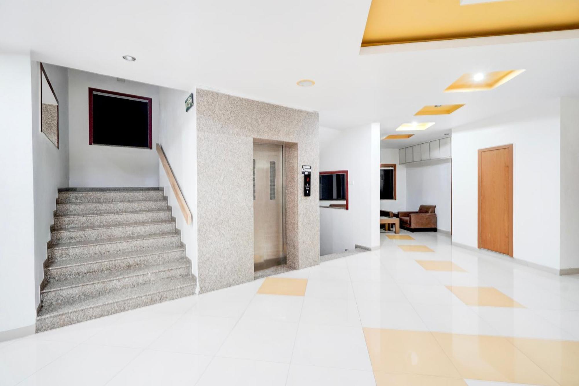Super Townhouse Mg Road Porbandar Formerly Hotel Harmony Kültér fotó